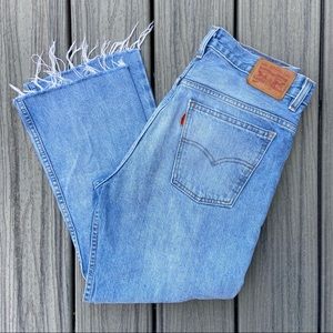 Levi’s 517 Cropped Bootcut Jeans — 28